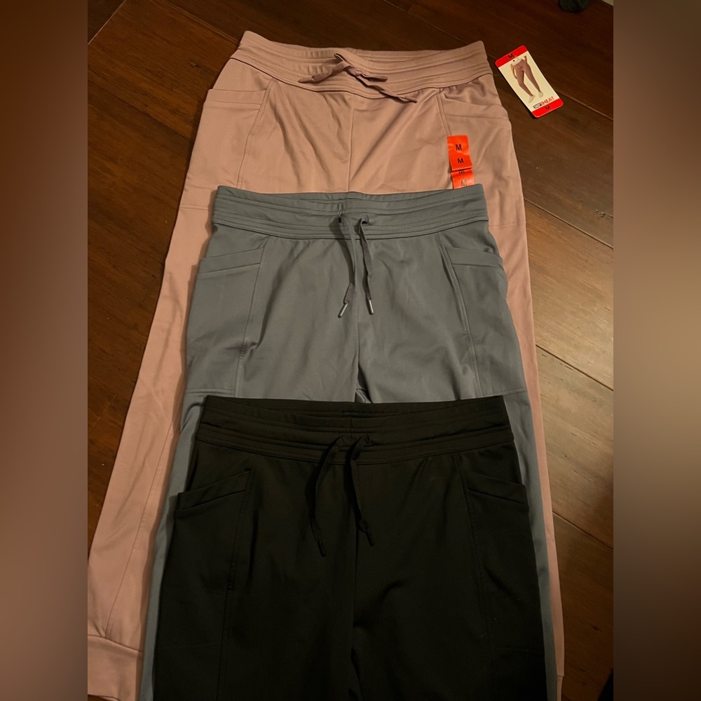 3 pairs of joggers